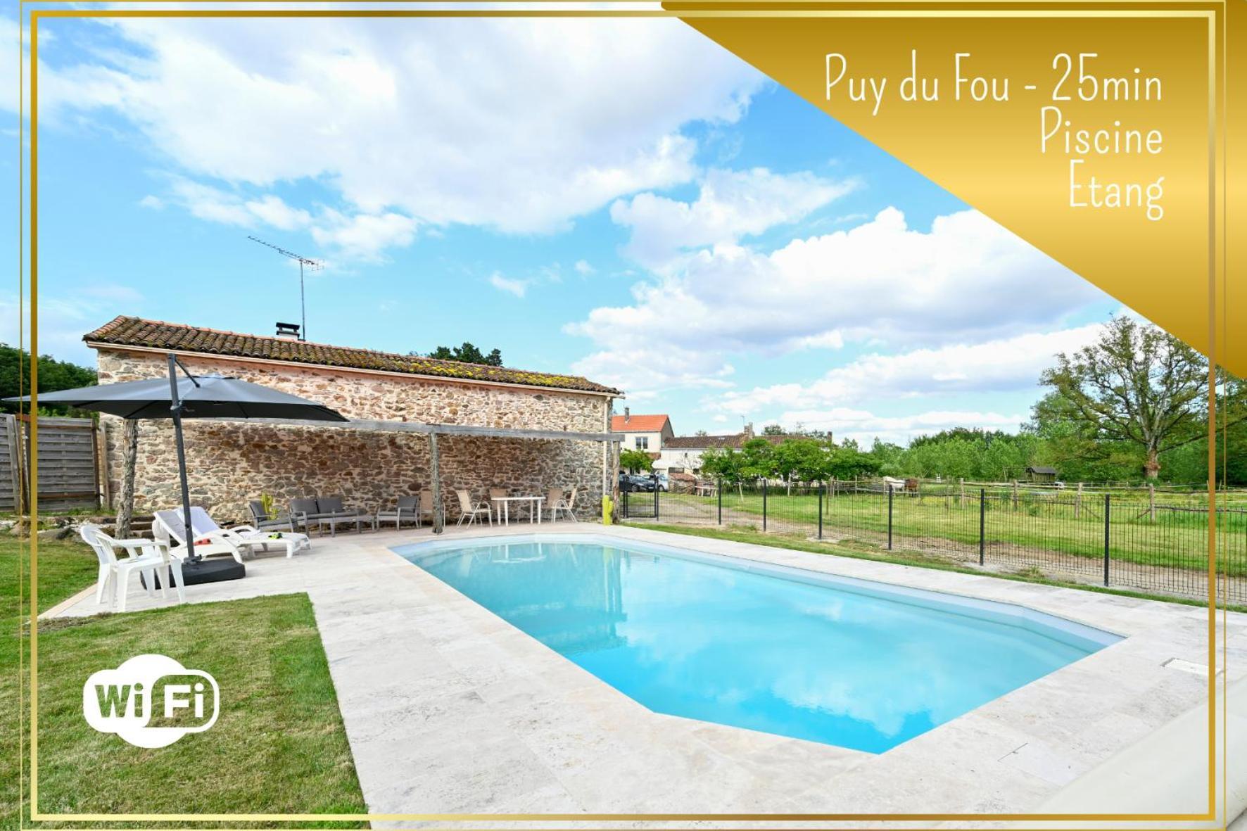 Вилла L'Evasion En Pierre Piscine Et Etang Prive Sevremoine Экстерьер фото